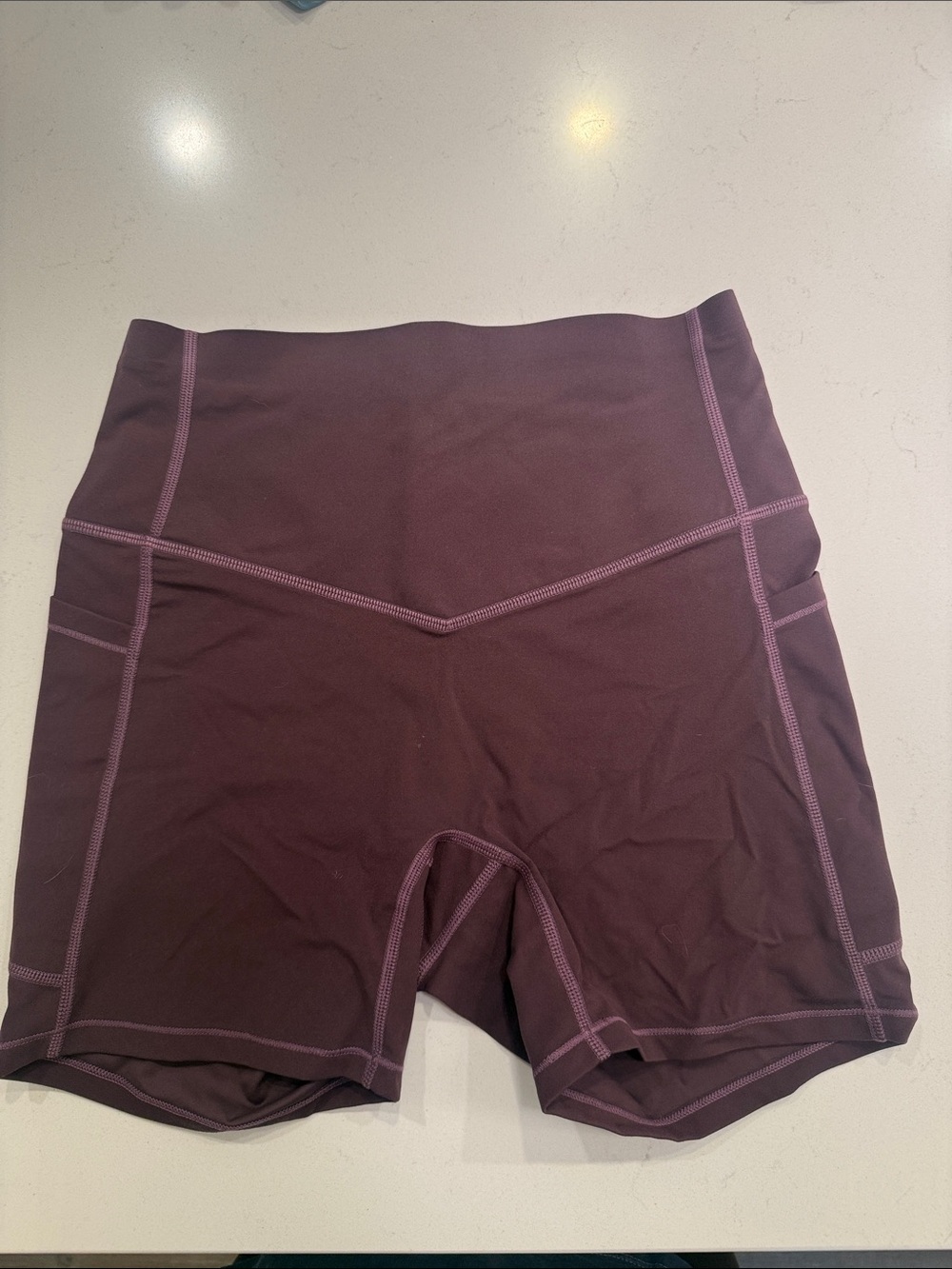 HALARA High-Waist Performance Shorts in Plum